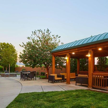 Courtyard Medford Airport Hotel Luaran gambar