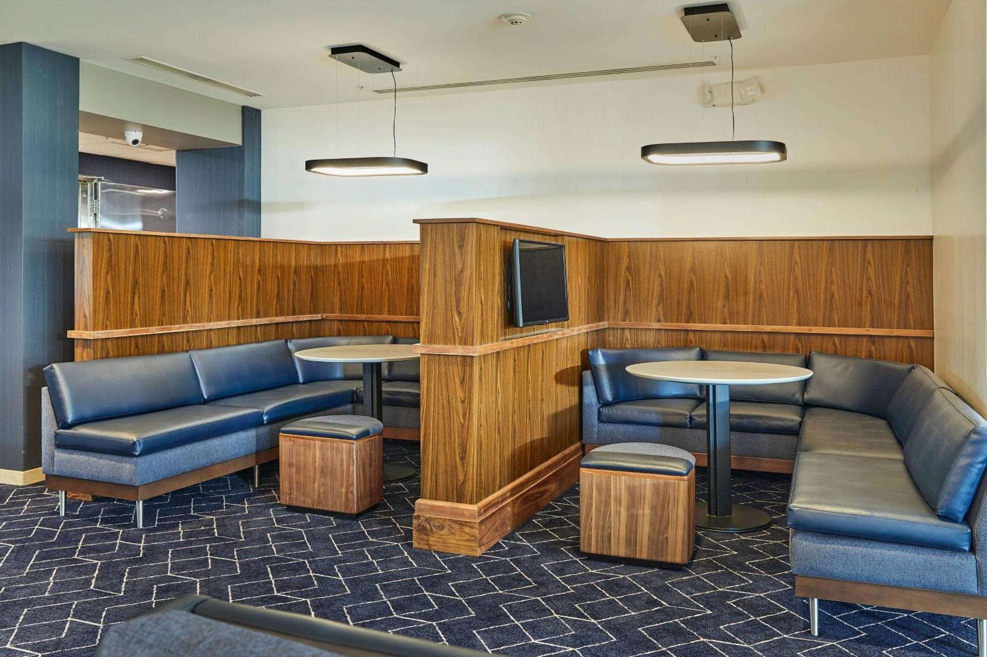 Courtyard Medford Airport Hotel Luaran gambar