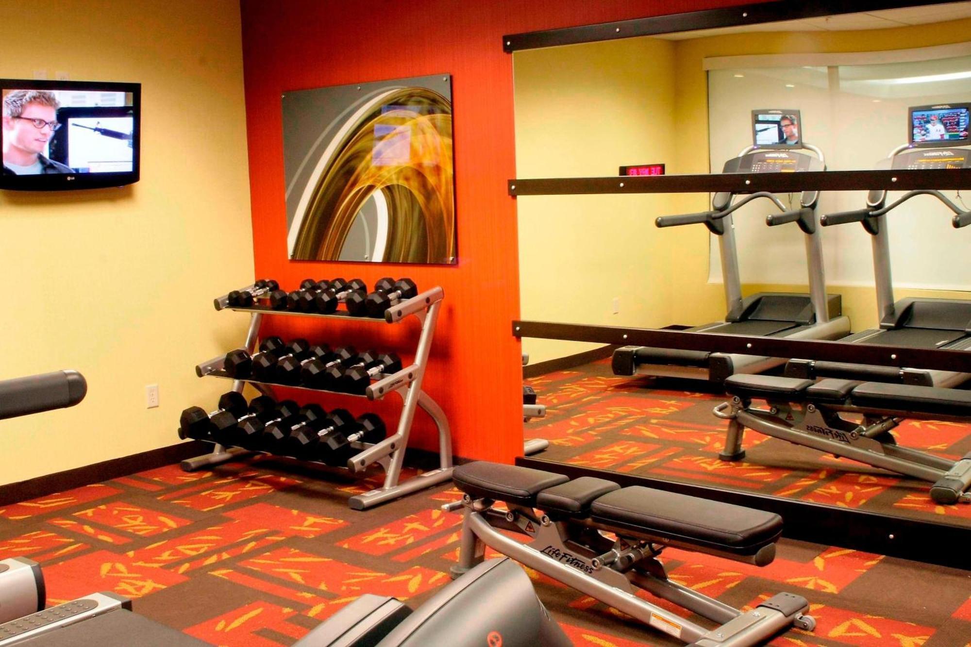Courtyard Medford Airport Hotel Luaran gambar