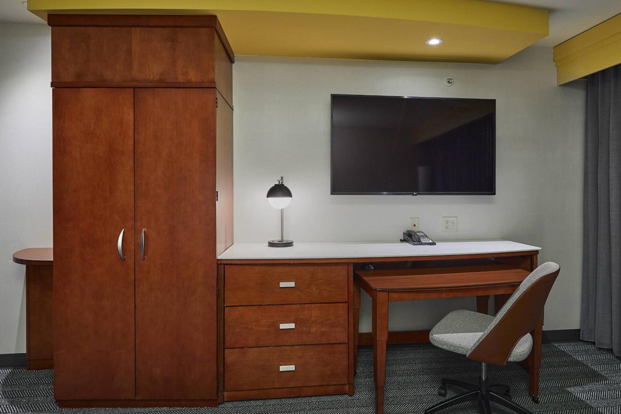 Courtyard Medford Airport Hotel Luaran gambar