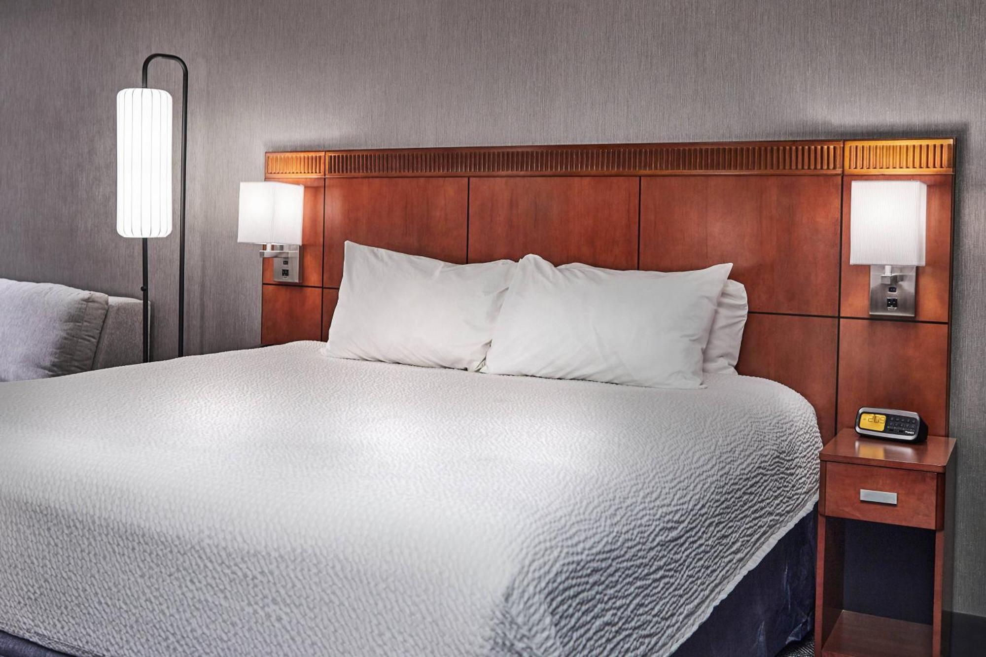 Courtyard Medford Airport Hotel Luaran gambar