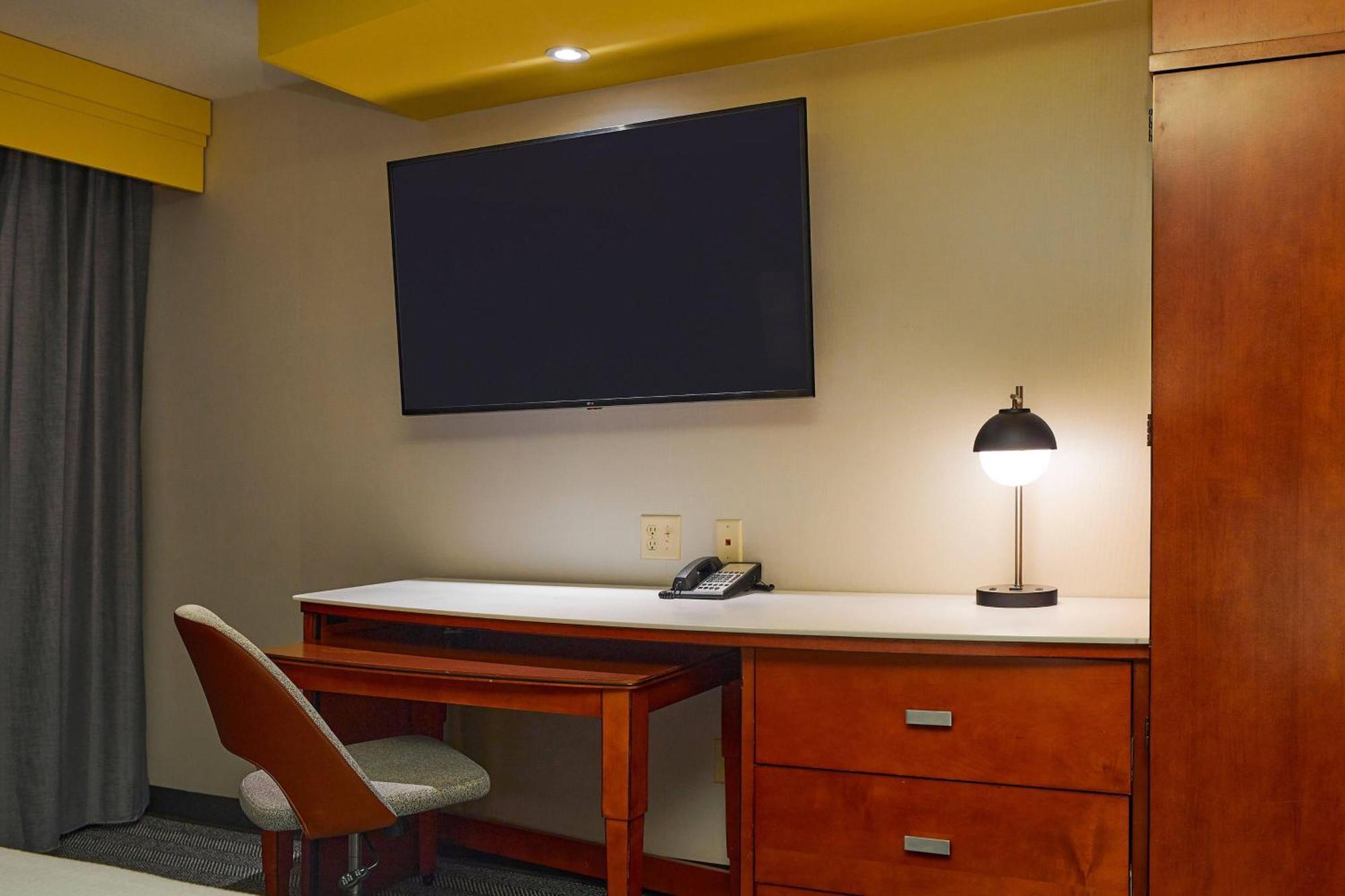 Courtyard Medford Airport Hotel Luaran gambar