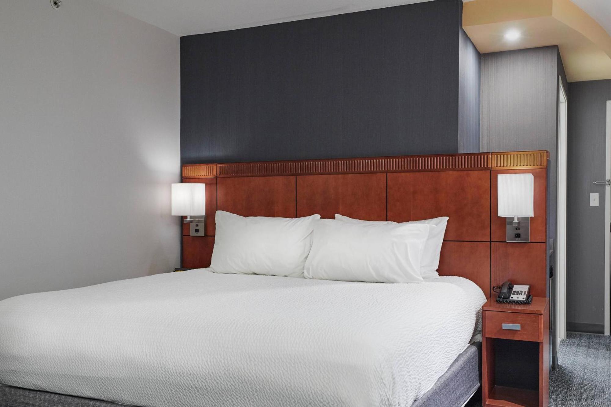 Courtyard Medford Airport Hotel Luaran gambar