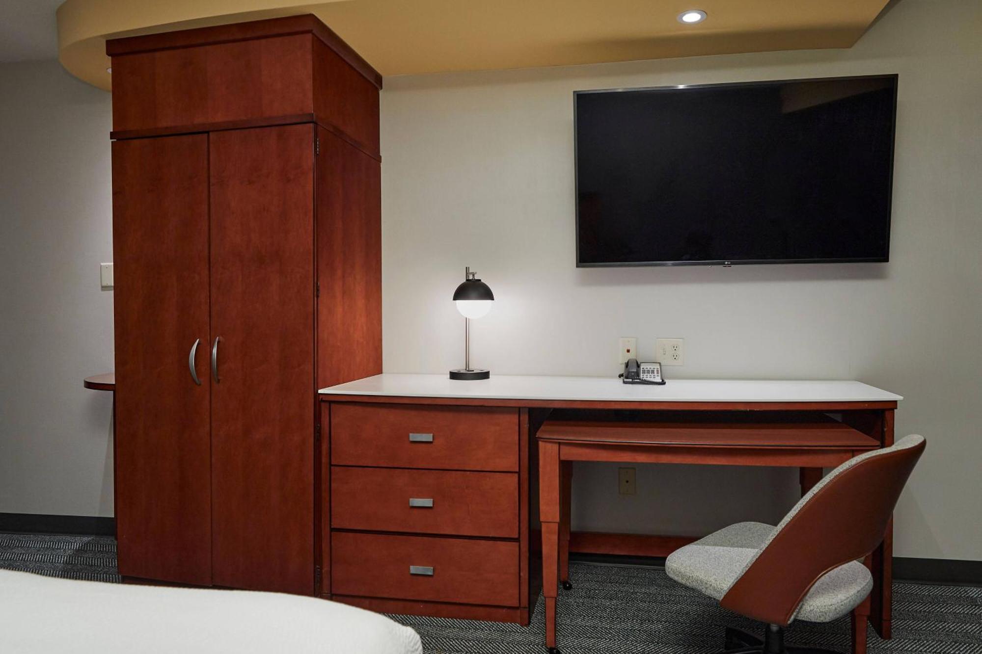 Courtyard Medford Airport Hotel Luaran gambar