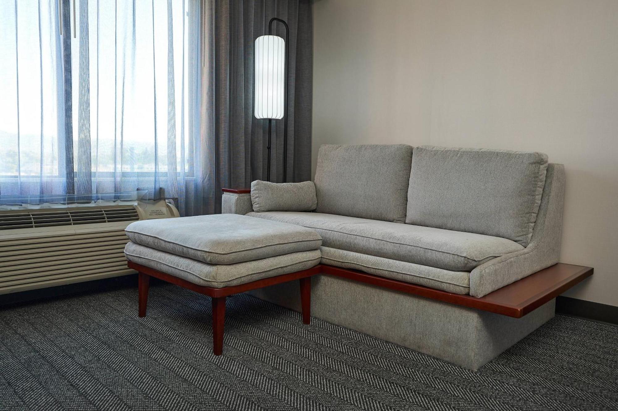Courtyard Medford Airport Hotel Luaran gambar