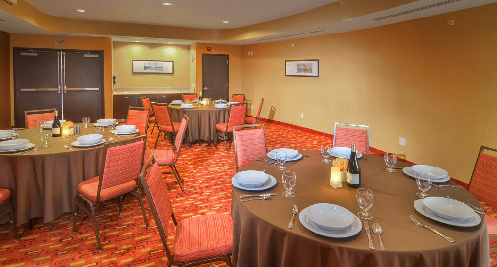 Courtyard Medford Airport Hotel Luaran gambar